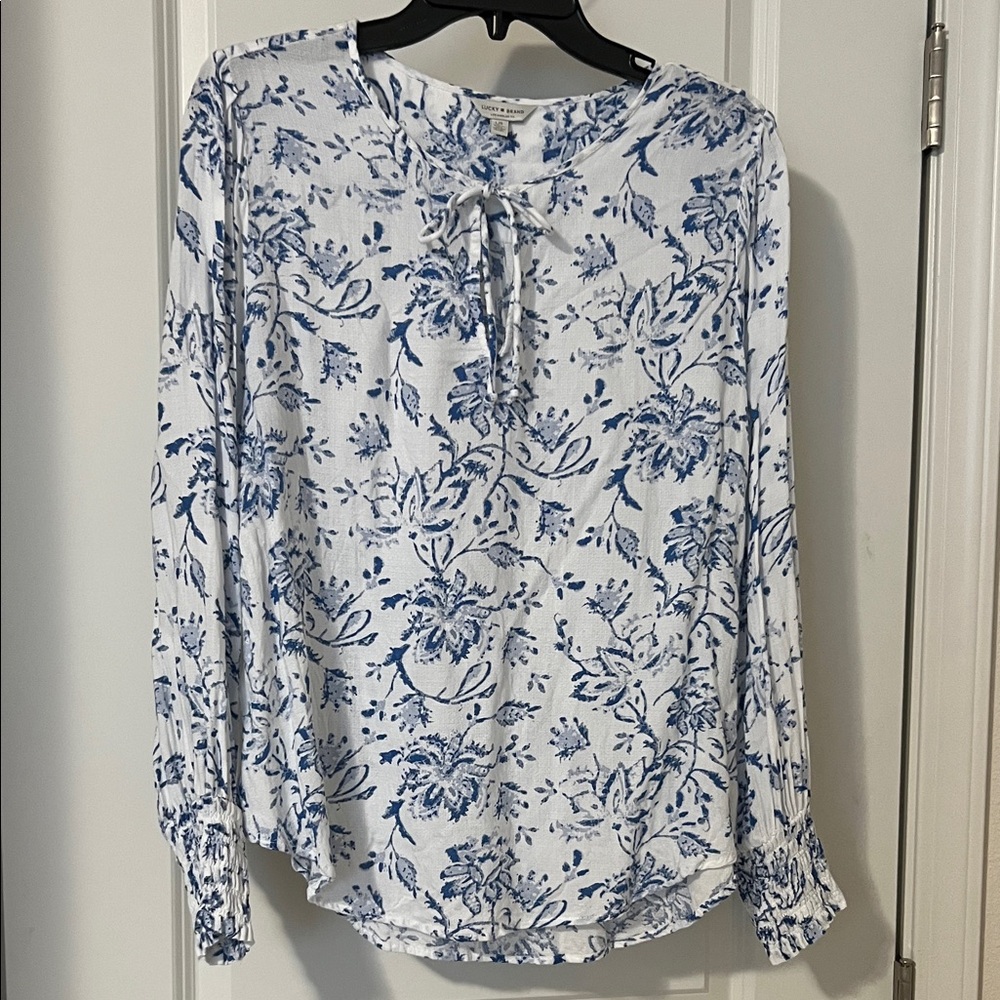 Lucky Brand blouse. Size L.